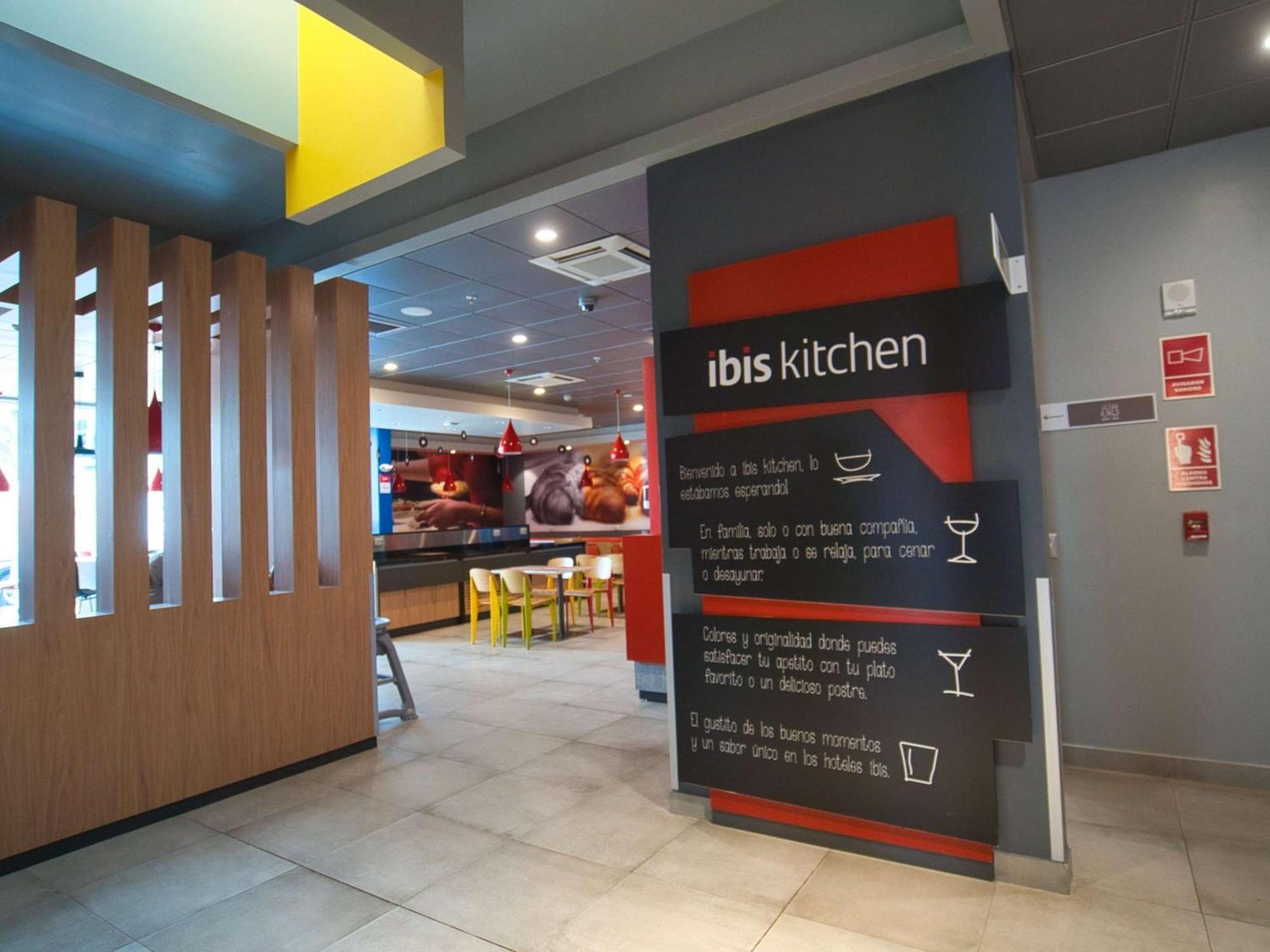 Hotel Ibis Trujillo Exteriér fotografie