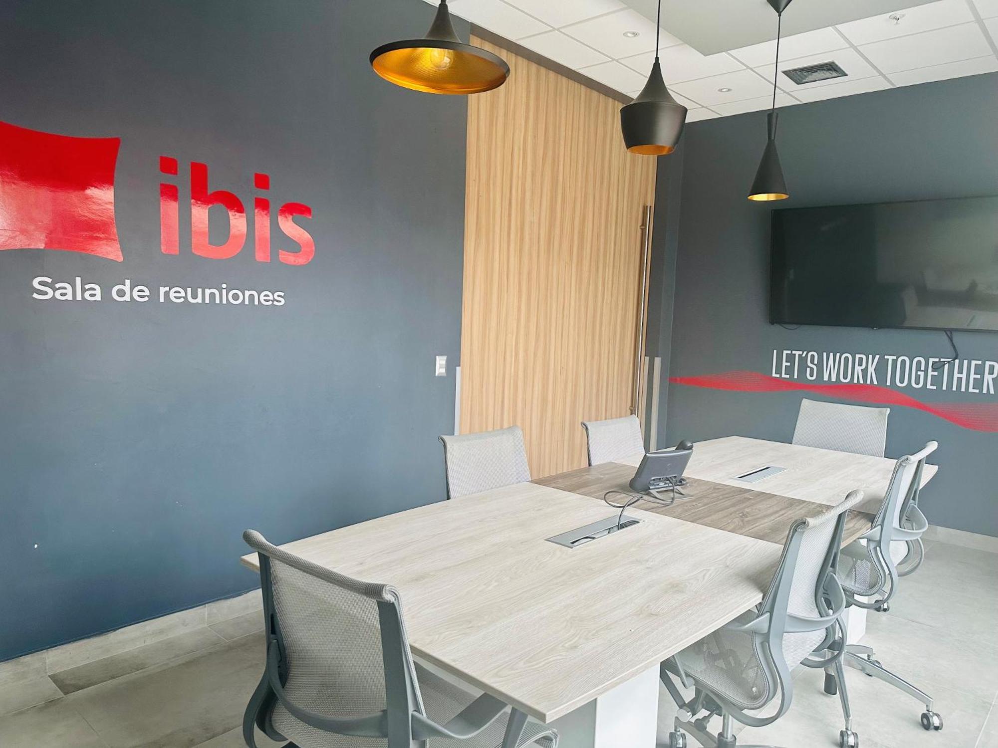 Hotel Ibis Trujillo Exteriér fotografie